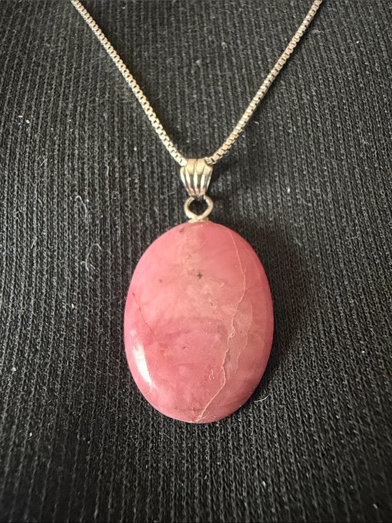 Jewelry - Vintage 925 sterling silver necklace with natural pink gemstone